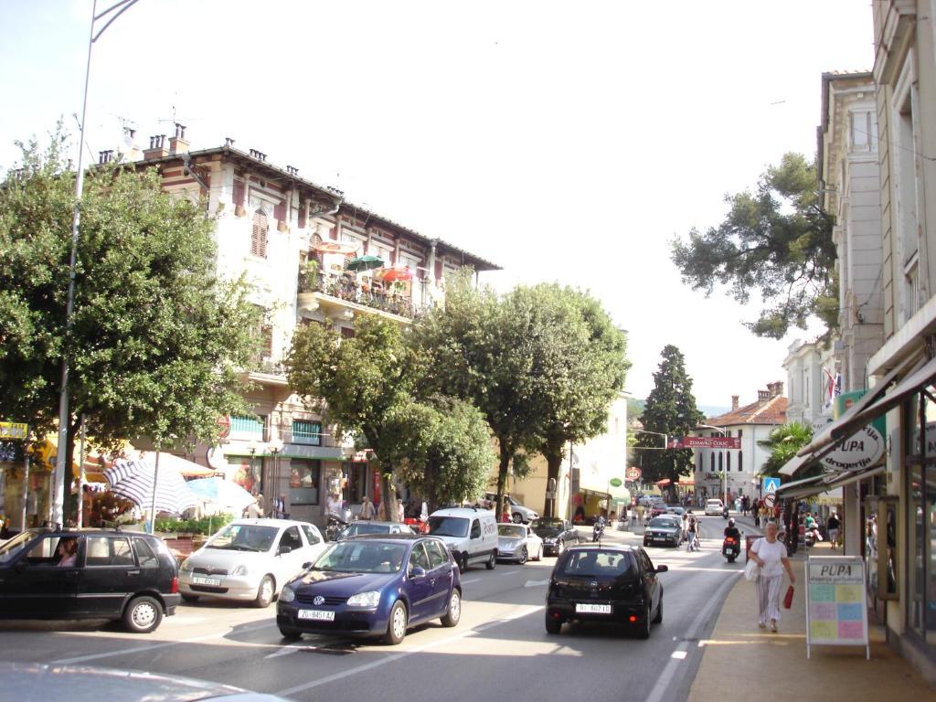 Green Market Apartment Opatija Exterior photo